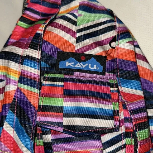 Kavu Red and Pink Backpack Vibrant Geometric Design used ones - Picture 3 of 9